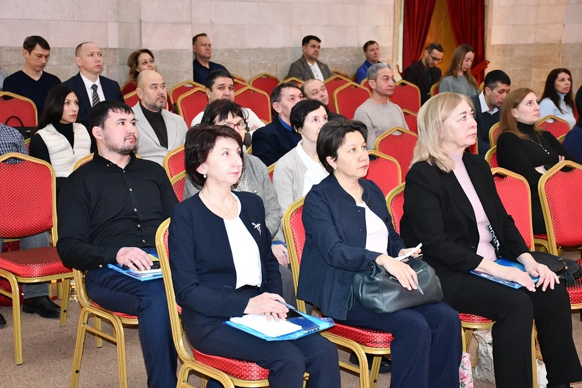 Финцентр РБ провел лекцию по повышению финансовой грамотности для сотрудников нефтяной, газовой отраслей промышленности и строительства республики 