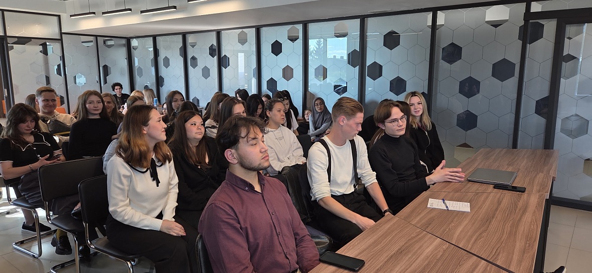 Директор Финцентра РБ Евгений Декатов провел лекцию для студентов Уфимского университета 