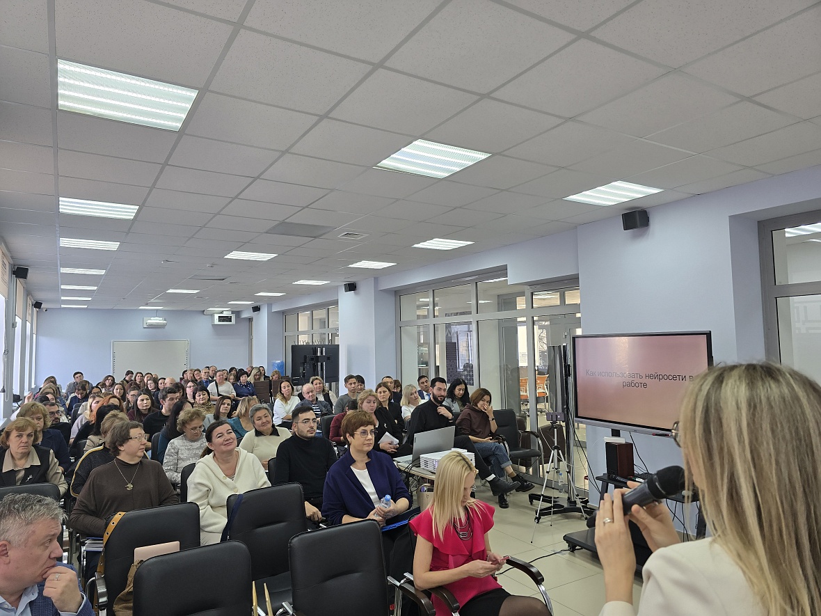 Журналистам рассказали, как писать о финансах просто 